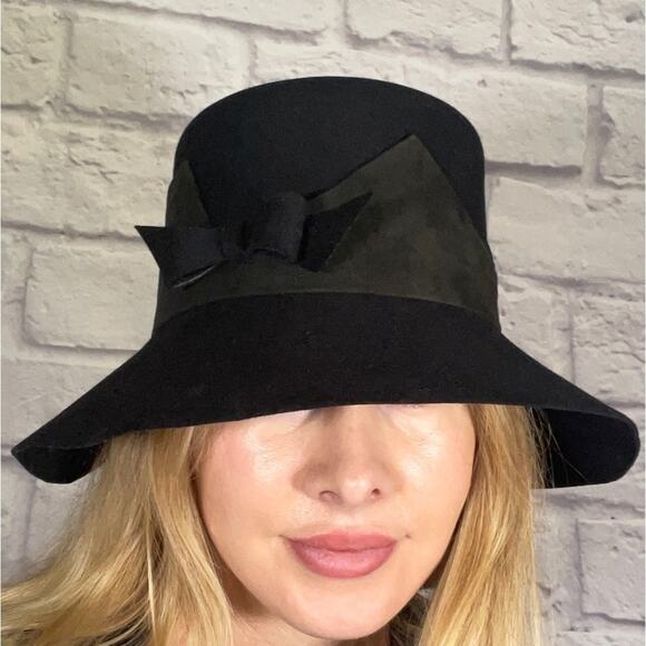 Vintage Lazarus wool bonnet style hat